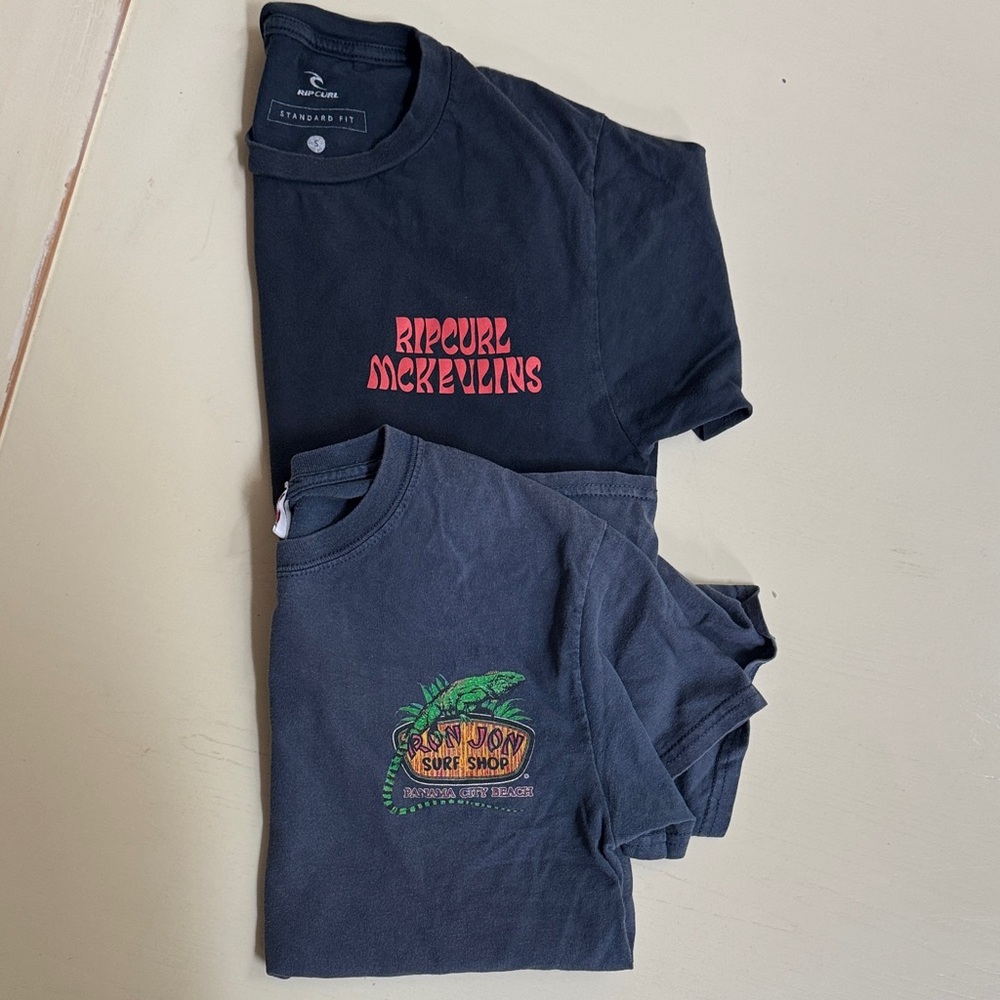 Bundle of 2 Adult S surf T shirts (navy blue)